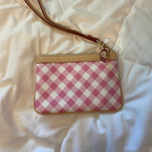 Dooney & Bourke Pink and Cream Checkered Wristlet - Picture 2 of 3